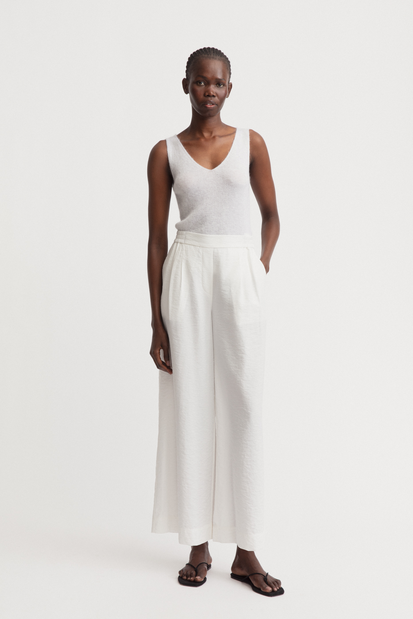 Nala Dress pants white ナラ　ドレスパンツ　ホワイト NEROLA CRASHED Silk Trousers for Women in white